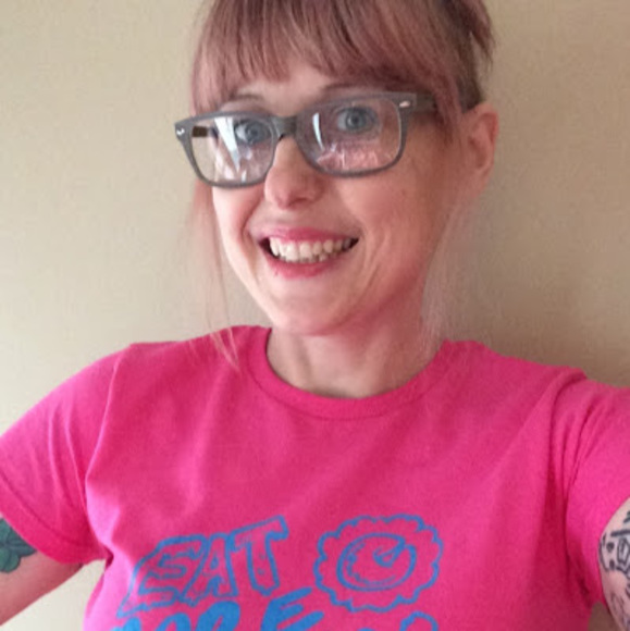 Meet your Posher, Heather - Picture 1 of 1